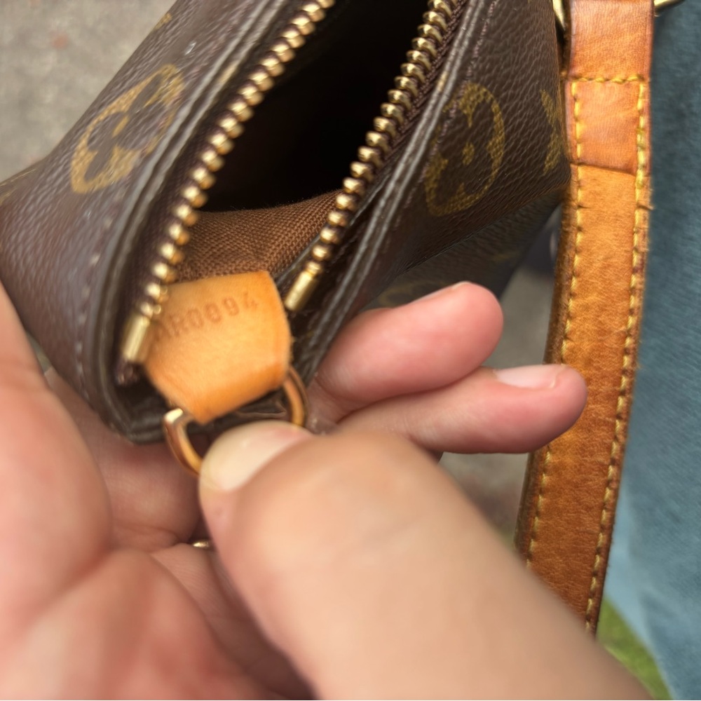 Louis Vuitton Classic Brown Monogram Tote - Picture 8 of 8
